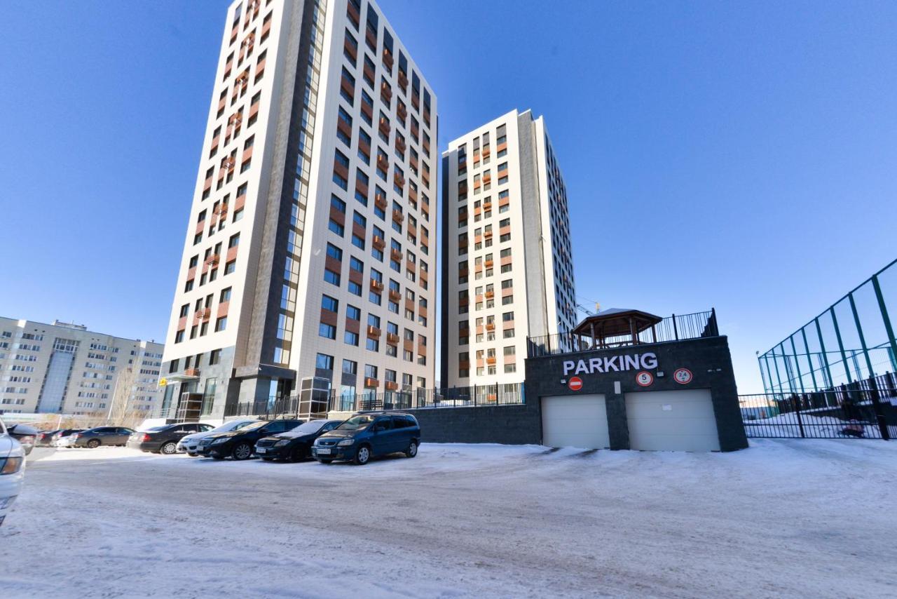 Ernaz Plus Apartments: Sauran-Towers Astana Bagian luar foto