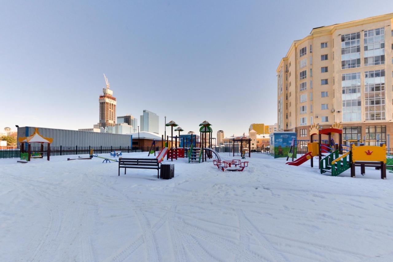 Ernaz Plus Apartments: Sauran-Towers Astana Bagian luar foto